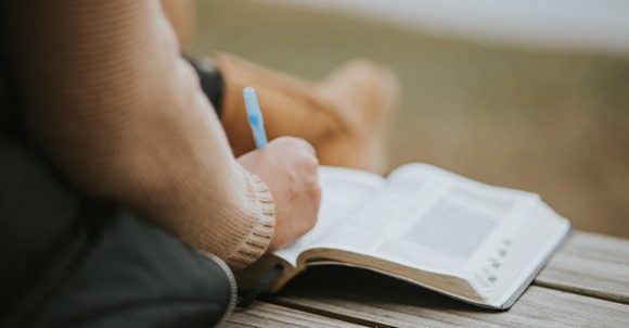 Para hablar con Dios: las exigencias que lleva consigo el seguirle